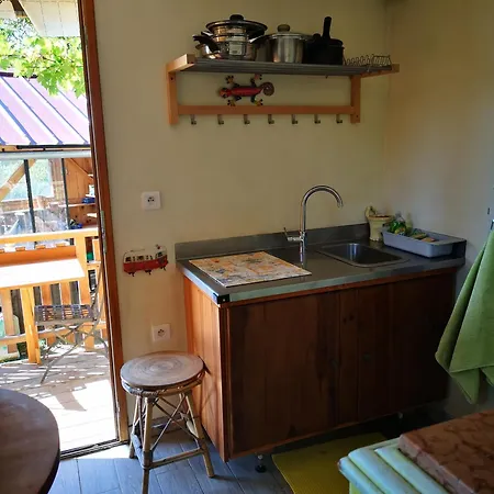 Studio De Plain-Pied Dans Un Chalet Mens Exterior photo